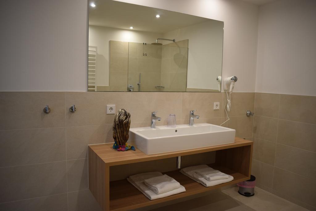 טירולו Residence Ladurn מראה חיצוני תמונה
